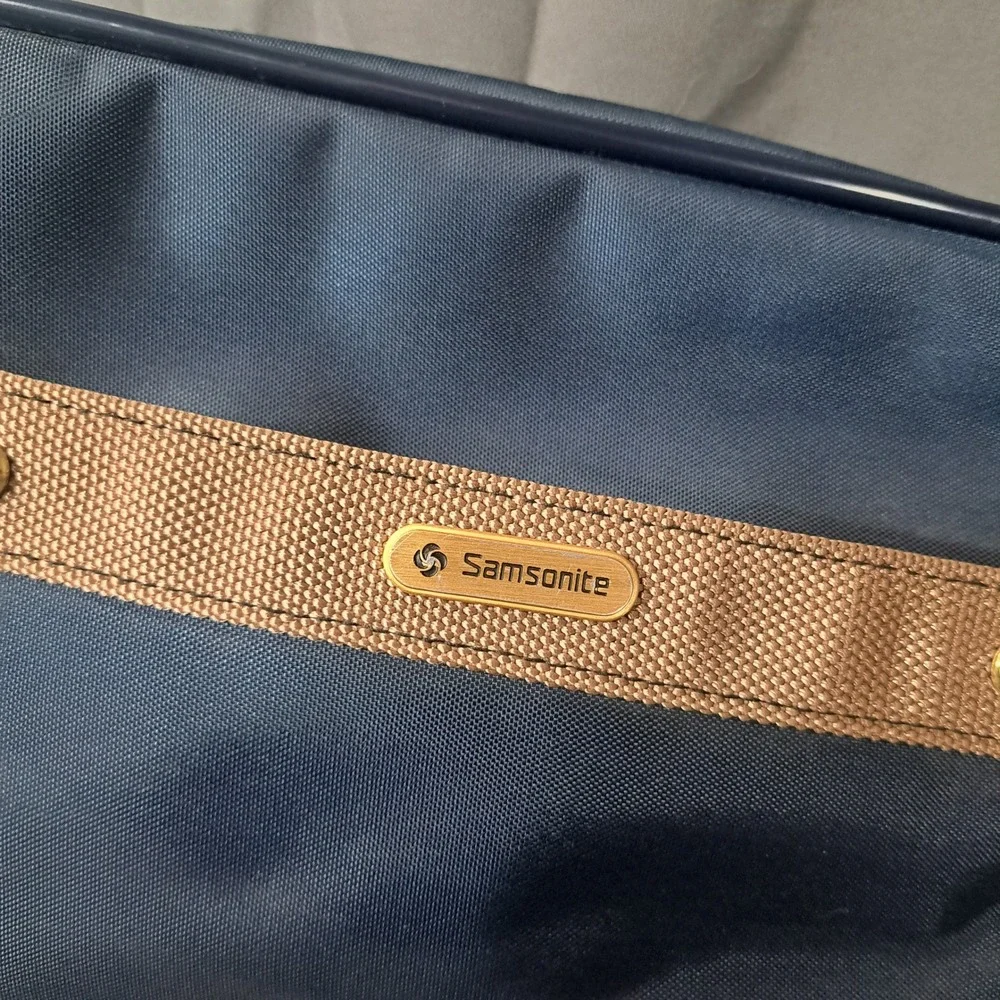 VTG Samsonite Navy Blue Nylon Travel‎ Shoulder Bag Carry On Luggage Retro Travel